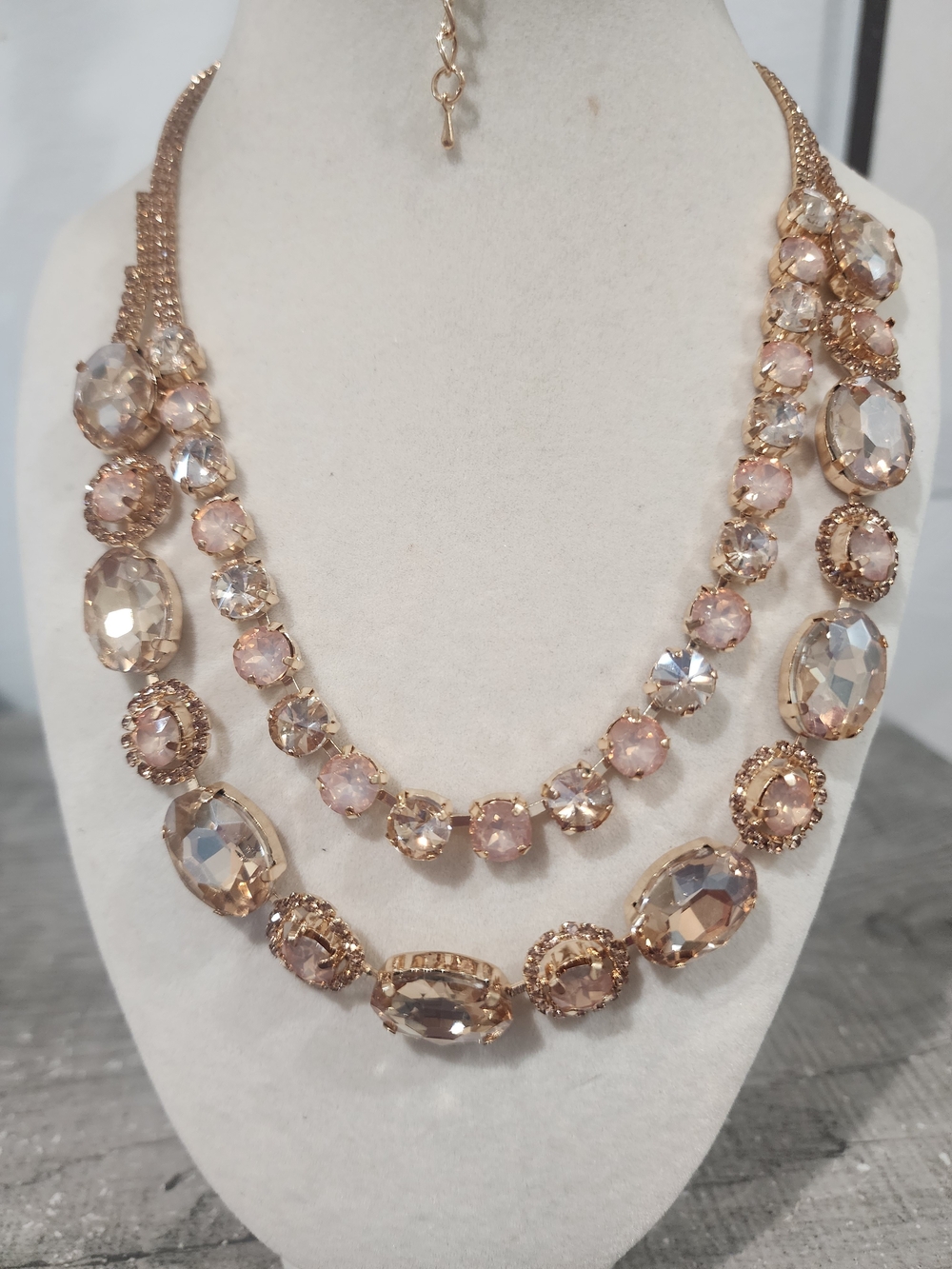 Elegant Rose Gold Crystal Statement Necklace - Women Jewelry